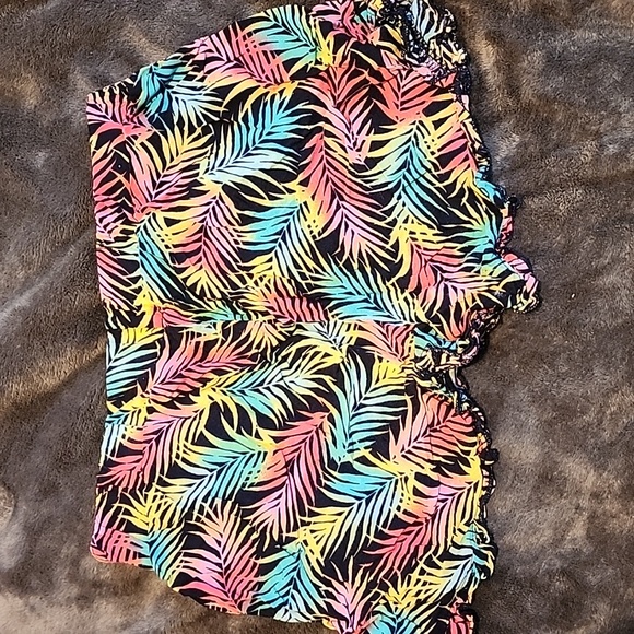 Wonder nation floral short Size L - Picture 6 of 6